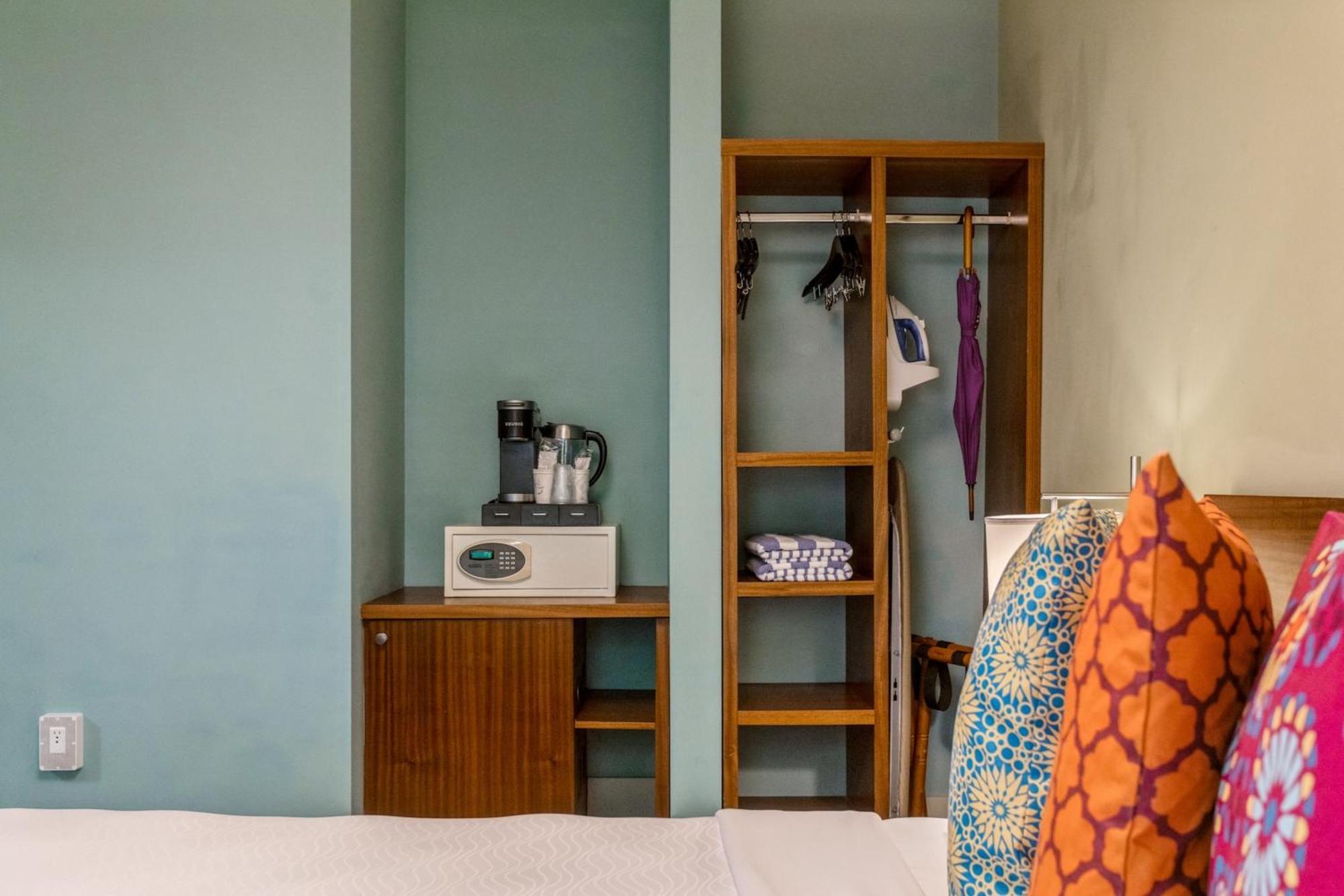 Kasa El Paseo Miami Beach Room photo